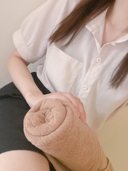あやな