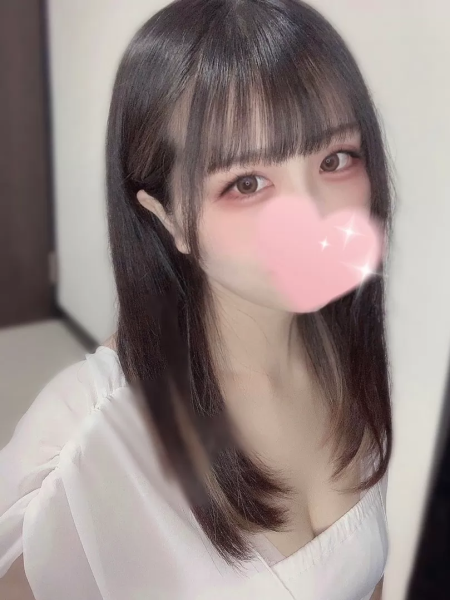 眞白れあ